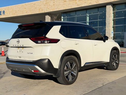 Used 2022 Nissan Rogue Platinum w/ Head-Up Display Package image 21