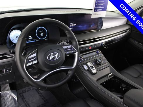 Certified 2025 Hyundai Palisade Limited image 16