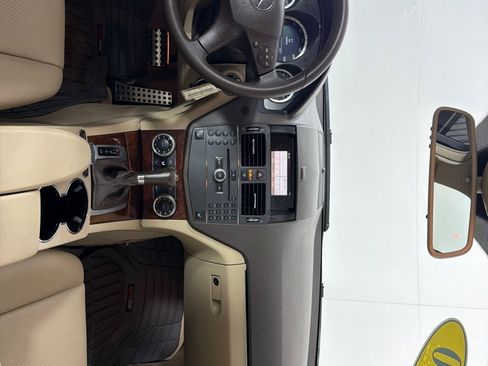 Used 2010 Mercedes-Benz C 300 4MATIC Sedan image 25