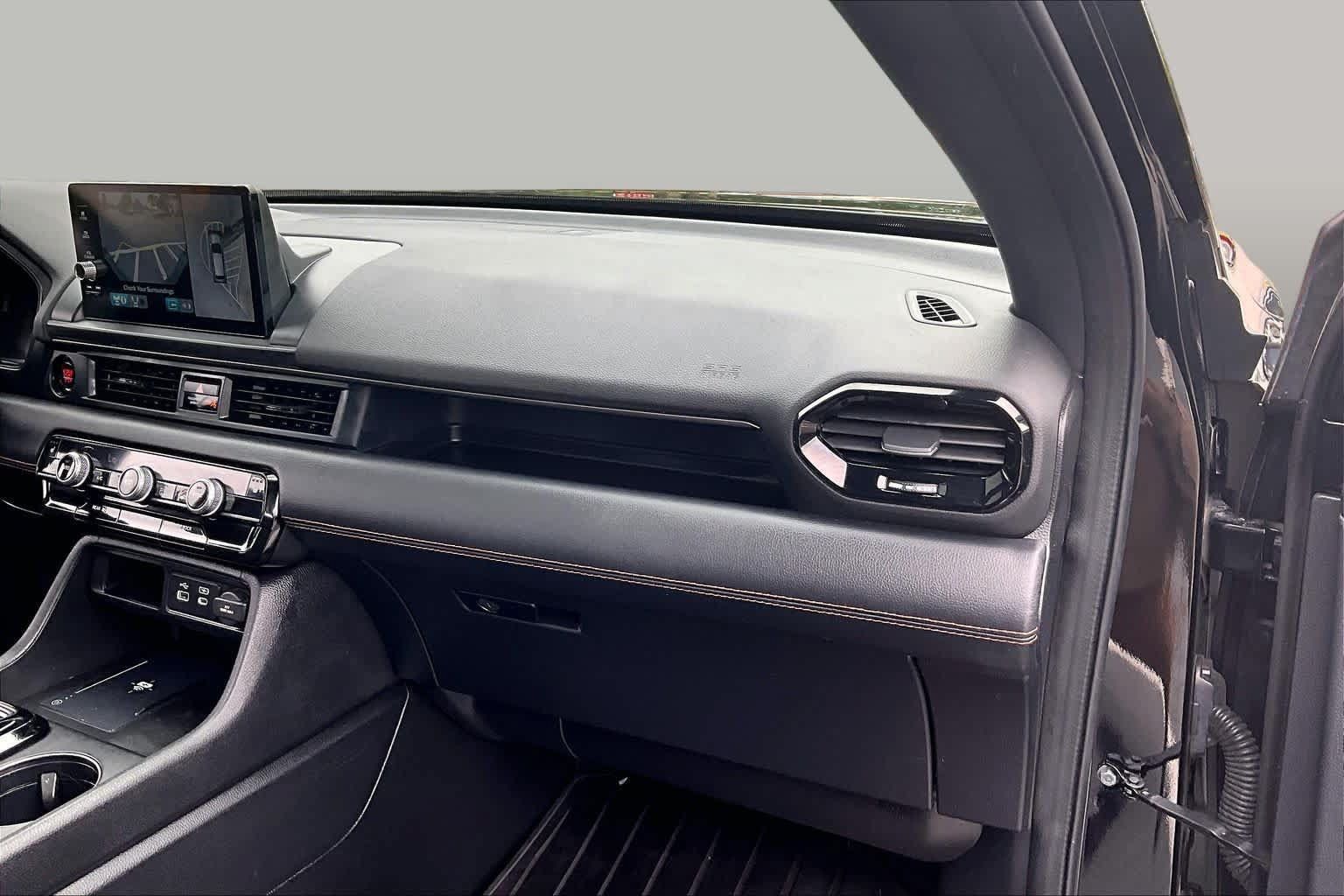 Used 2024 Honda Pilot TrailSport image 19