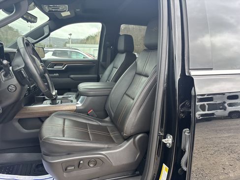 Used 2023 Chevrolet Silverado 1500 High Country w/ Technology Package image 14