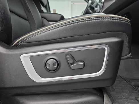 Used 2023 RAM 1500 Laramie AWD/4WD image 46