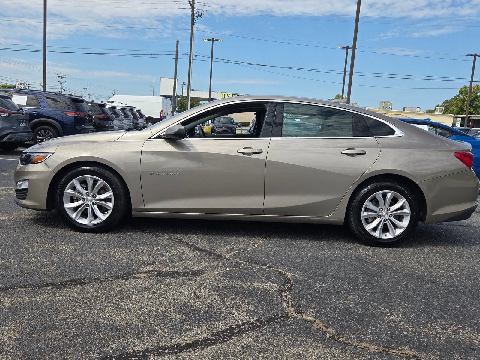 Used 2024 Chevrolet Malibu LT FWD image 4