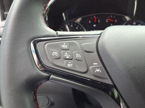 Used 2023 Chevrolet Equinox RS AWD/4WD image 15