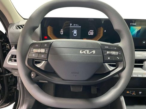New 2026 Kia K4 FWD image 21