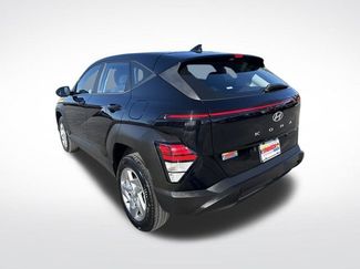Certified 2024 Hyundai Kona SE video 3