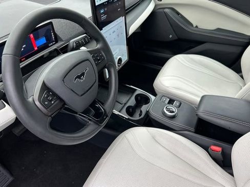 Used 2022 Ford Mustang Mach-E Premium image 4