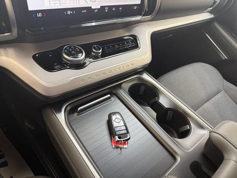 New 2027 Ford Expedition Max Active AWD/4WD image 16