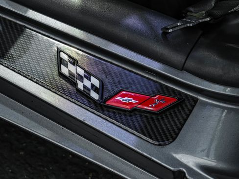 Used 2004 Chevrolet Corvette Convertible w/ Preferred Equipment Group image 23