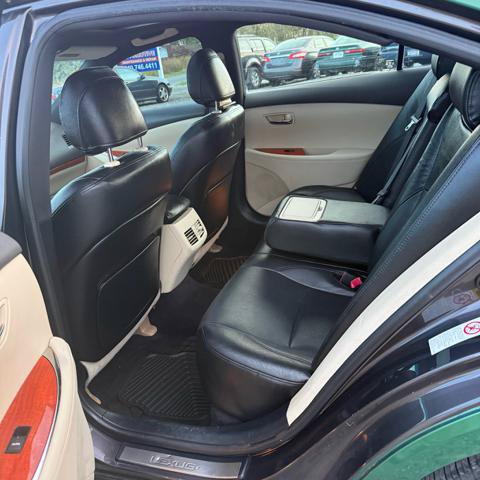 Used 2010 Lexus ES 350 w/ Preferred Accessory Package FWD image 13