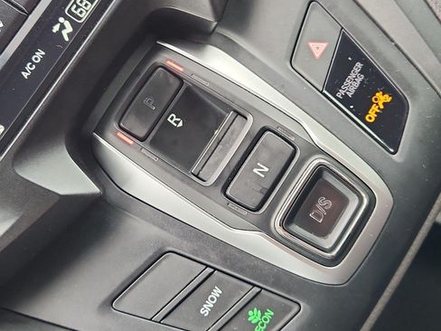 Used 2018 Honda Odyssey LX image 16