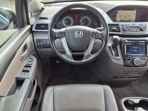 Used 2014 Honda Odyssey Touring image 14