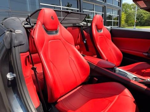 Used 2020 Ferrari Portofino RWD image 21