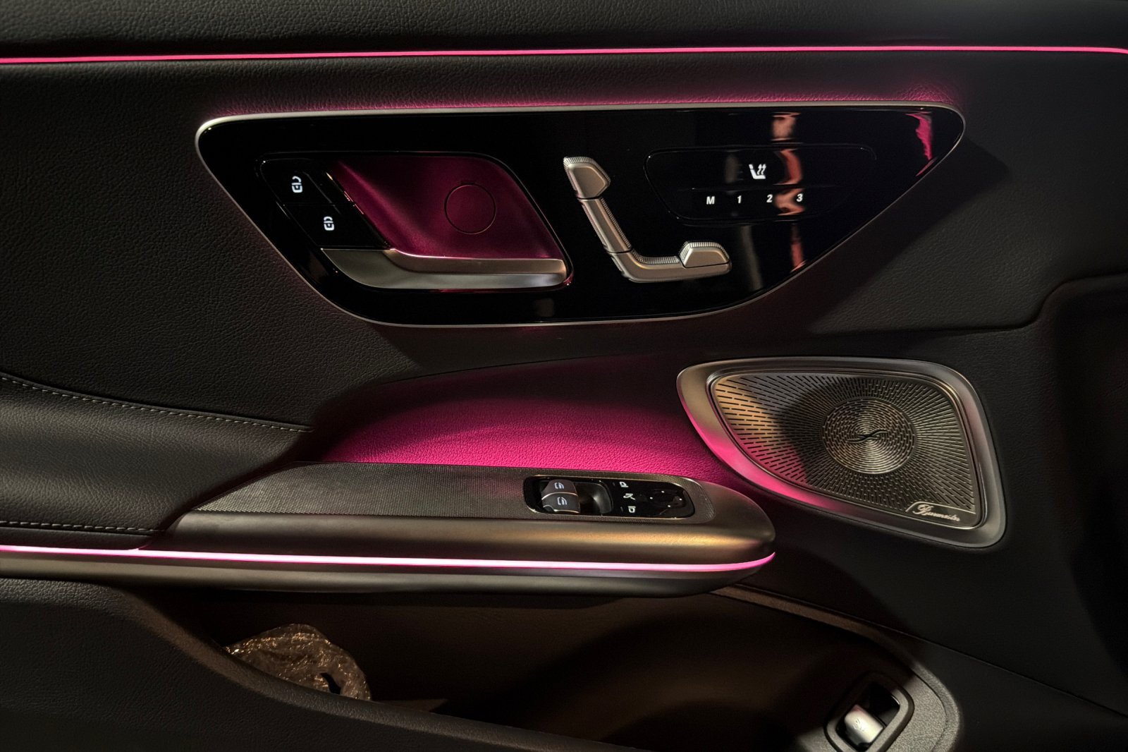 New 2027 Mercedes-Benz CLE 300 4MATIC Coupe image 10