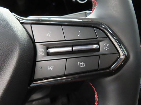 Used 2024 Chevrolet Traverse RS image 59