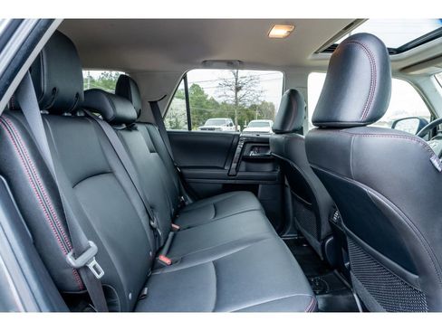 Used 2020 Toyota 4Runner Venture w/ Moonroof Package image 17