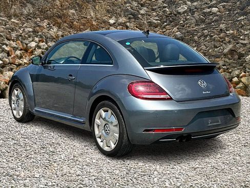 Used 2019 Volkswagen Beetle 2.0T SE image 10