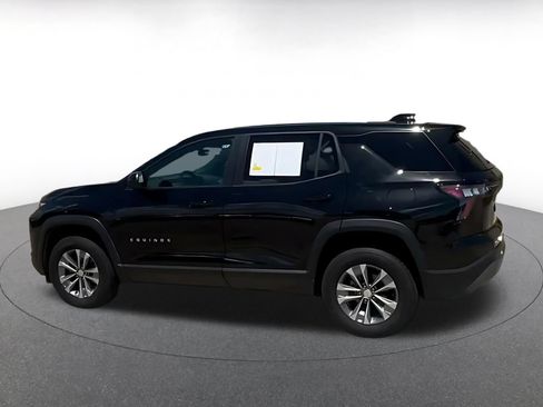 Used 2025 Chevrolet Equinox LT FWD image 9