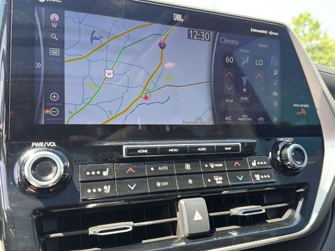 Used 2020 Toyota Highlander Platinum AWD/4WD image 27