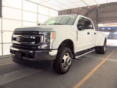 Used 2022 Ford F350 XL w/ STX Appearance Package AWD/4WD image 3