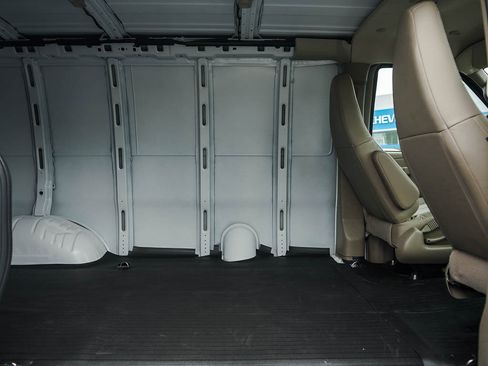 New 2025 Chevrolet Express 3500 w/ Driver Convenience Package image 12