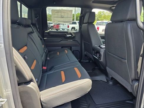 Used 2026 GMC Sierra 2500 AT4 w/ AT4 Premium Plus Package AWD/4WD image 17