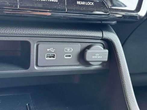 New 2025 Honda Pilot Touring image 15