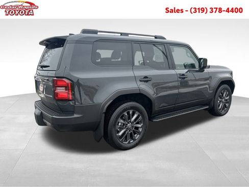 Used 2024 Toyota Land Cruiser image 6