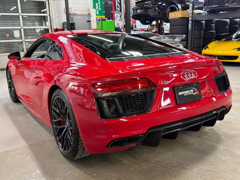 Used 2018 Audi R8 V10 image 9