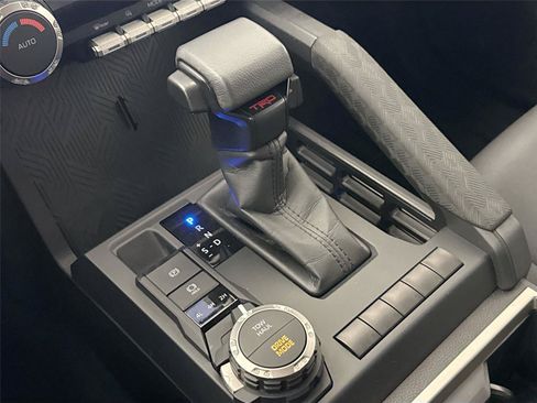 Used 2024 Toyota Tacoma TRD Sport AWD/4WD image 24