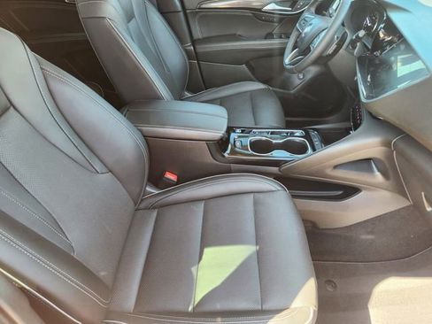 Used 2022 Buick Envision Essence w/ Safety Package image 14