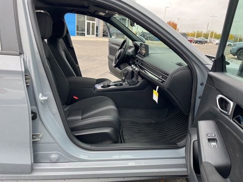 Used 2025 Honda Civic Sport image 19