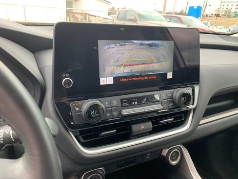 Used 2024 Toyota Grand Highlander XLE image 24