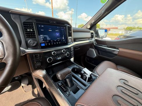 Used 2025 Ford F150 King Ranch w/ FX4 Off-Road Package AWD/4WD image 15