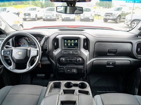 Used 2019 Chevrolet Silverado 1500 Custom image 17