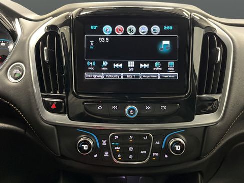 Used 2019 Chevrolet Traverse LT AWD/4WD image 12