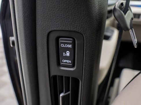 New 2026 Honda Odyssey Touring image 24