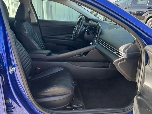 Used 2023 Hyundai Elantra Limited image 23