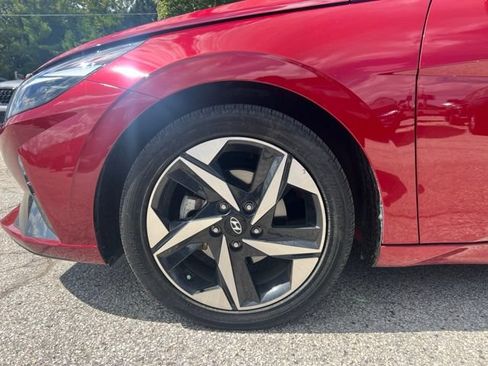 Used 2023 Hyundai Elantra Limited FWD image 9