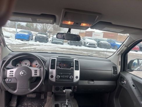 Used 2015 Nissan Frontier Desert Runner image 5