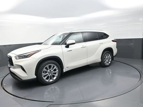 Used 2021 Toyota Highlander Limited AWD/4WD image 35