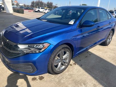 Used 2024 Volkswagen Jetta SE