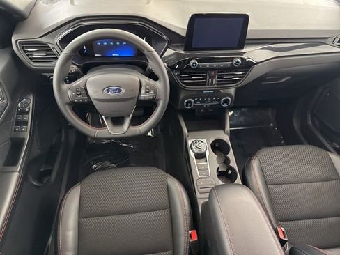 Used 2025 Ford Escape ST-Line image 27