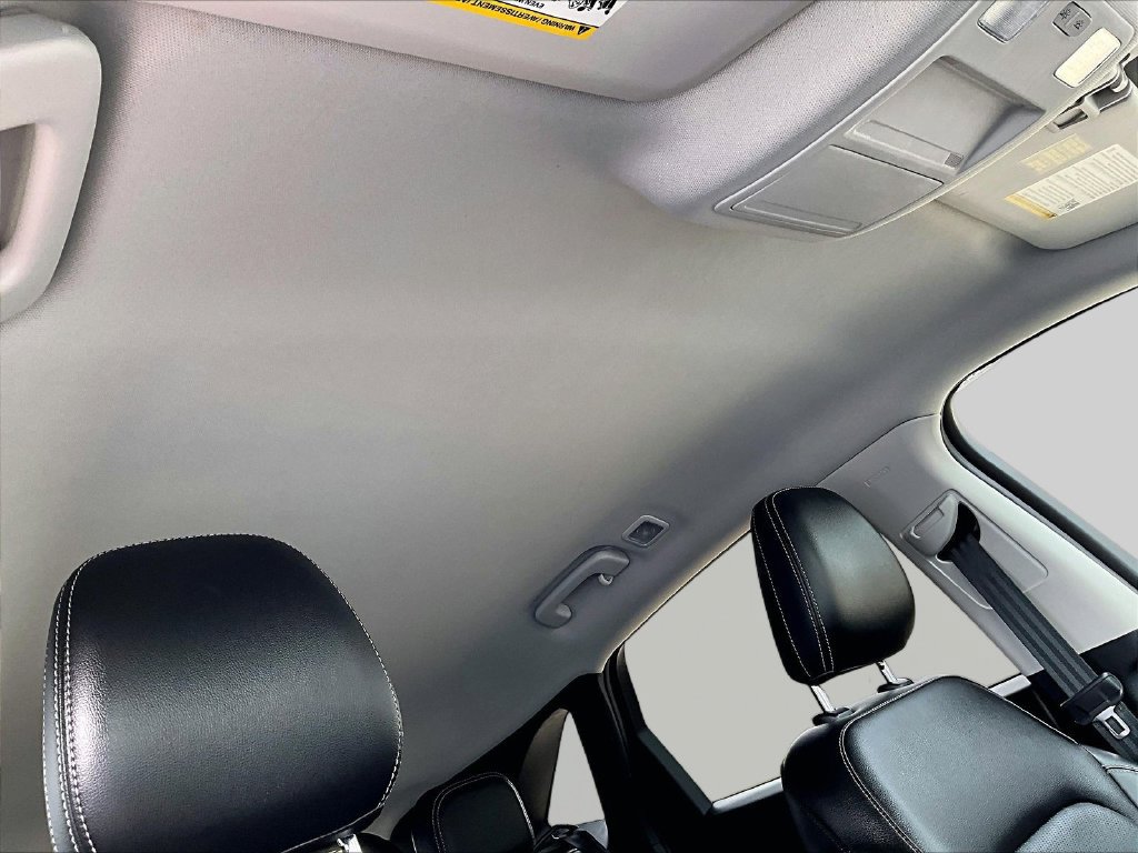 Used 2022 Ford Escape SEL w/ Technology Package AWD/4WD image 32