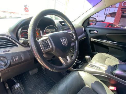 Used 2015 Dodge Journey Crossroad w/ Flexible Seating Group image 11