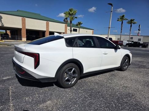 Used 2025 Kia K4 LXS image 5