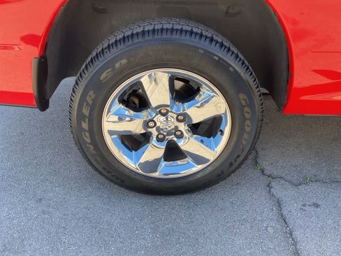 Used 2016 RAM 1500 Big Horn image 5