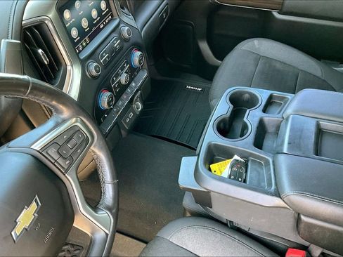 Used 2021 Chevrolet Silverado 1500 LT AWD/4WD image 9