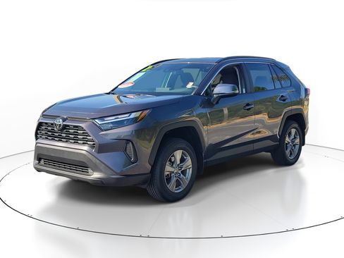 Certified 2022 Toyota RAV4 XLE image 3