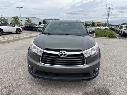 Used 2014 Toyota Highlander XLE FWD image 5